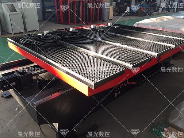 數(shù)控送料機(jī)在保養(yǎng)時(shí)應(yīng)該注意哪些問題？